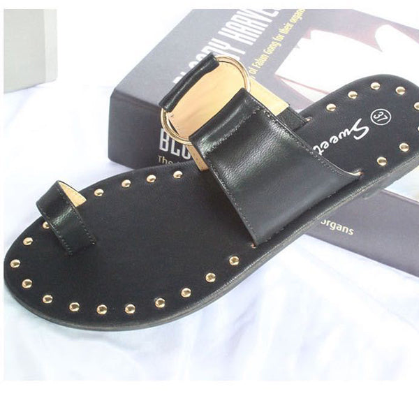 Summer New Woman Slippers Flat Sandals Toe Fashion Rivet Outdoor Shoes Plus Size 43