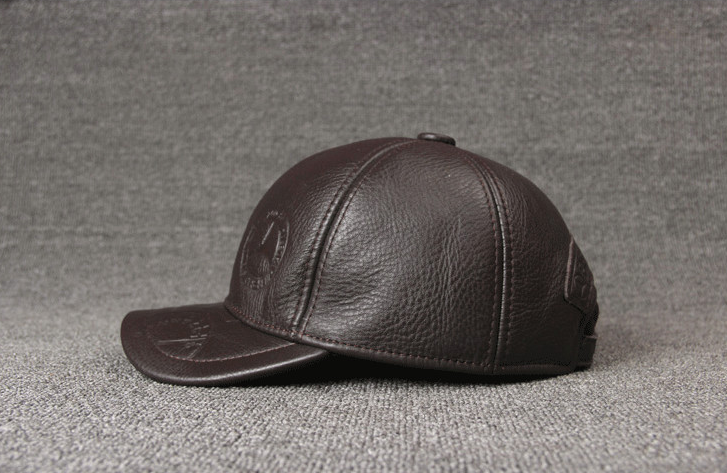 Monochrome cowhide hat