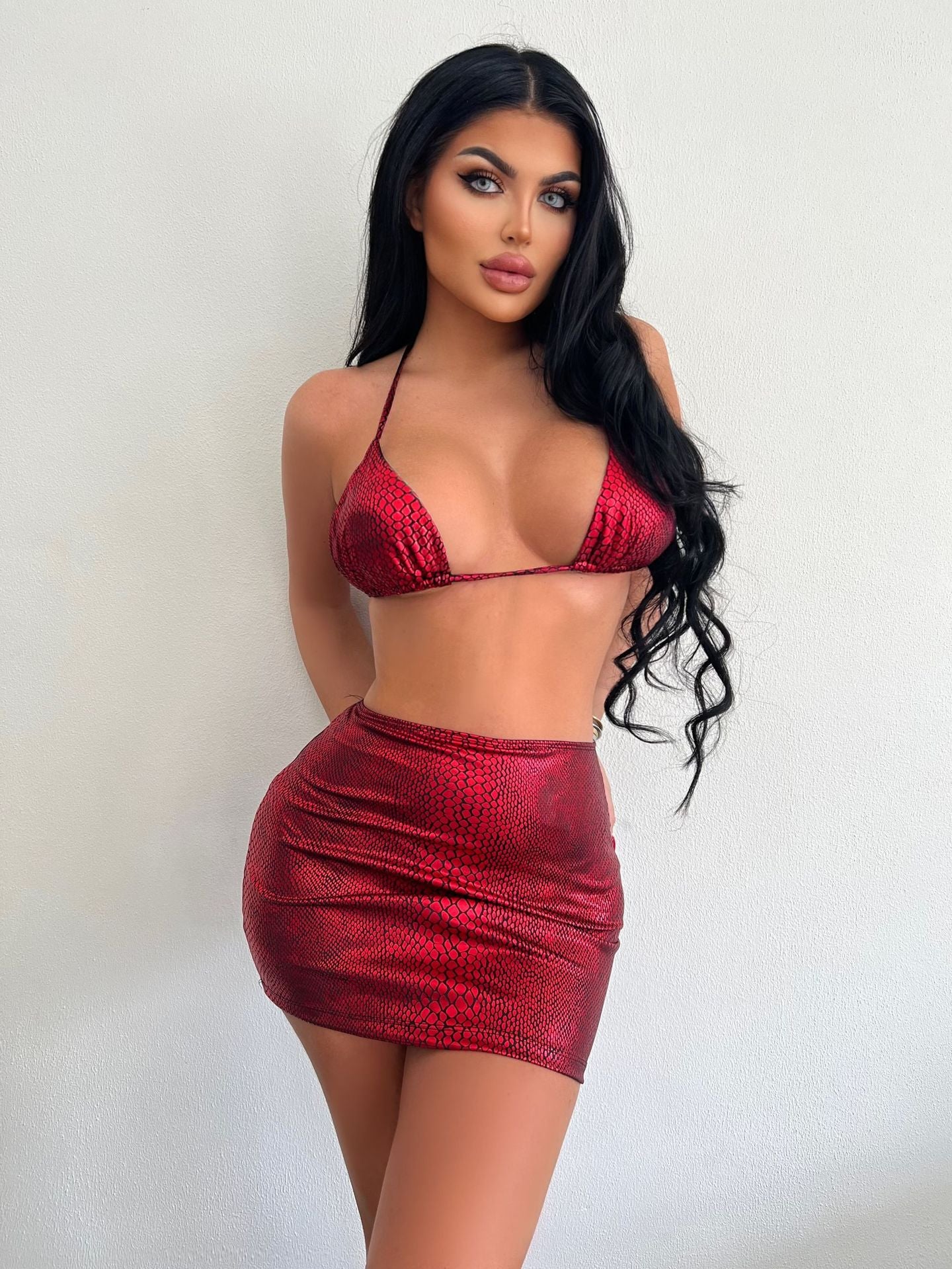Vroue se 3-delige baaipakke Halter Slang Patroon Bikini Stel Met Bedekking Rok Somer Swempak