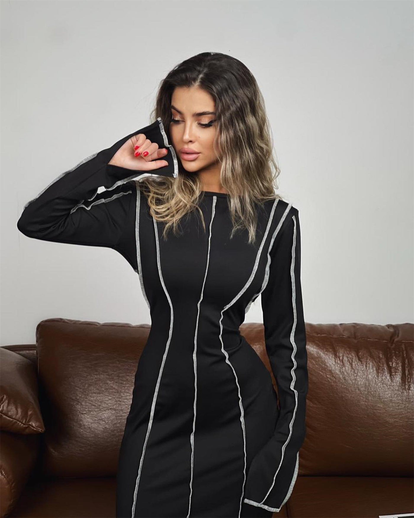 Round-neck Long-sleeved Dress Beauty Clothing